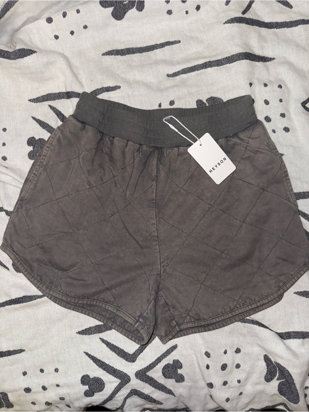 New with Tags HEYSON Quilted Athletic Shorts in Charcoal